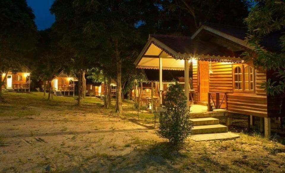Smile Sunset Resort Koh Lipe Buitenkant foto